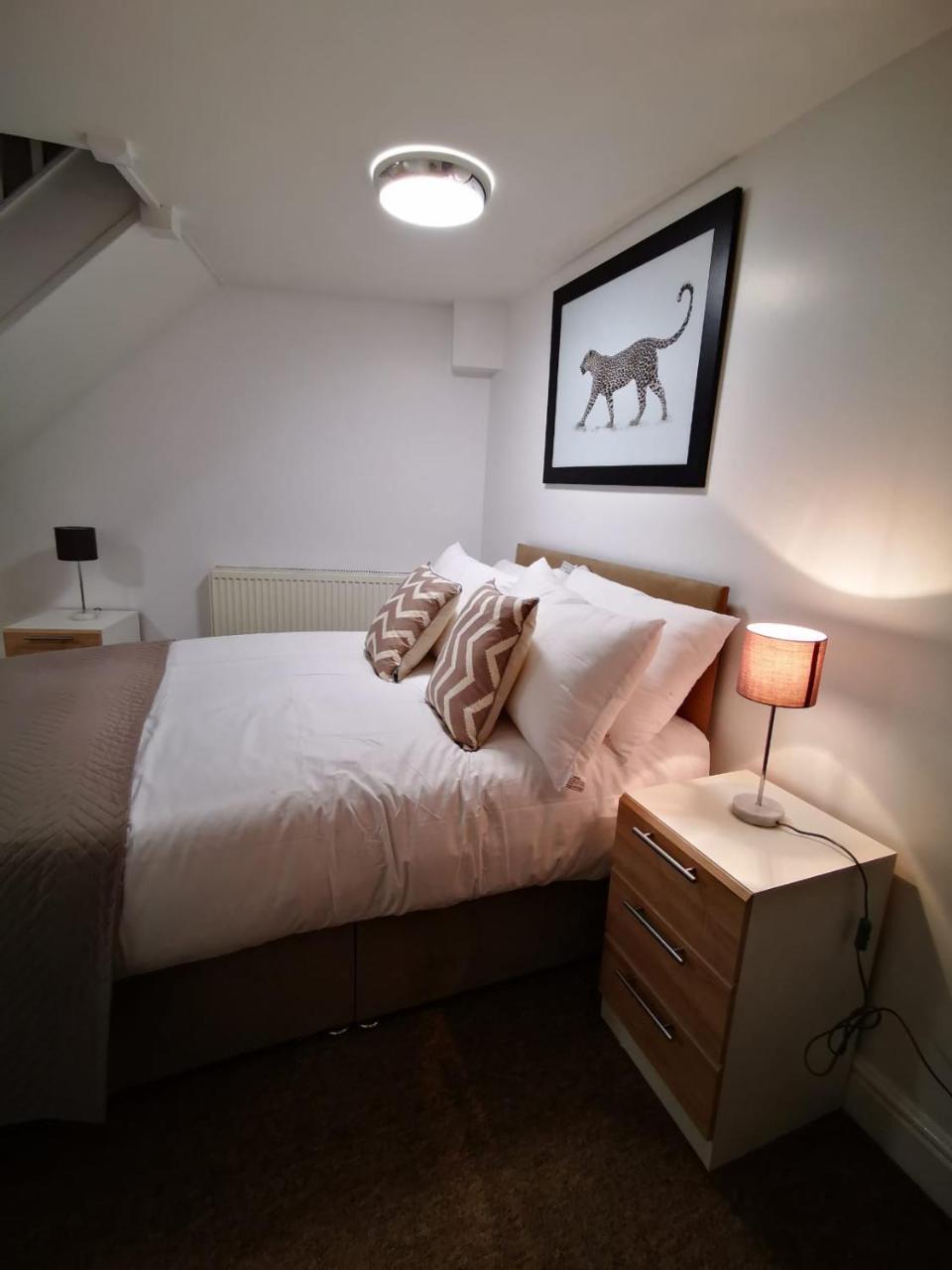 Capital Host- Apartments Euston Apartment