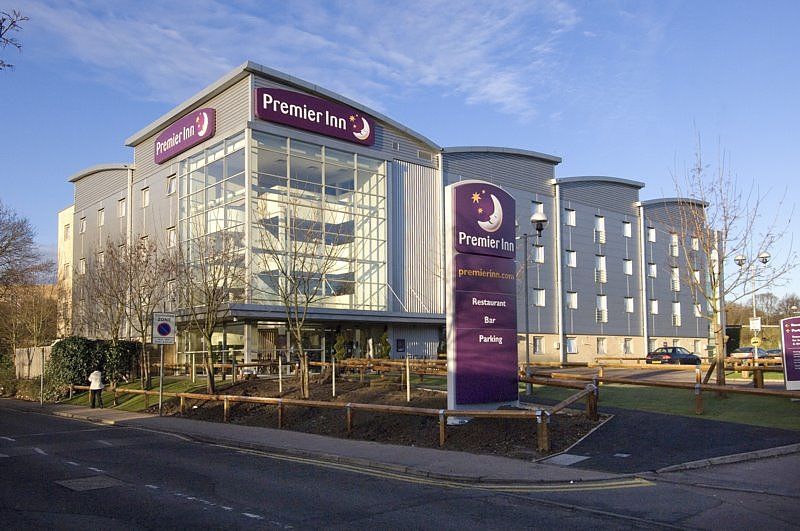 Premier Watfor Hotell