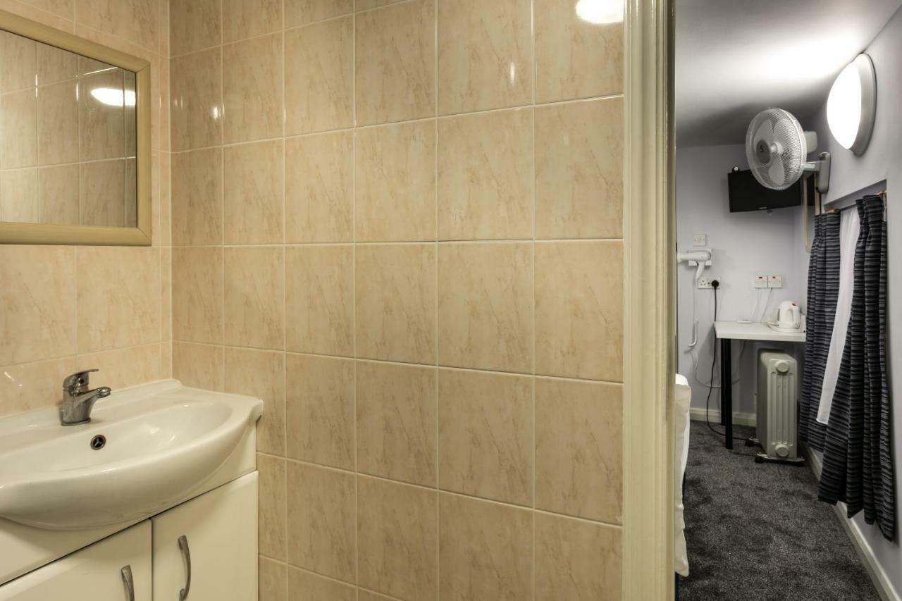Victoria Station Hotel