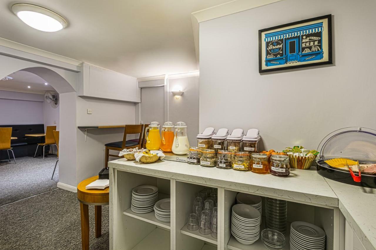 Victoria Station Hotel 2*