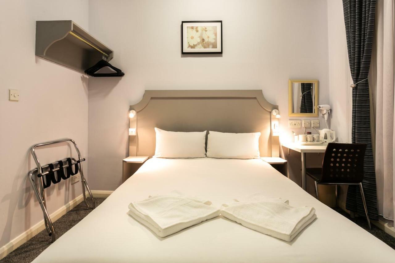 Victoria Station Hotel 2*