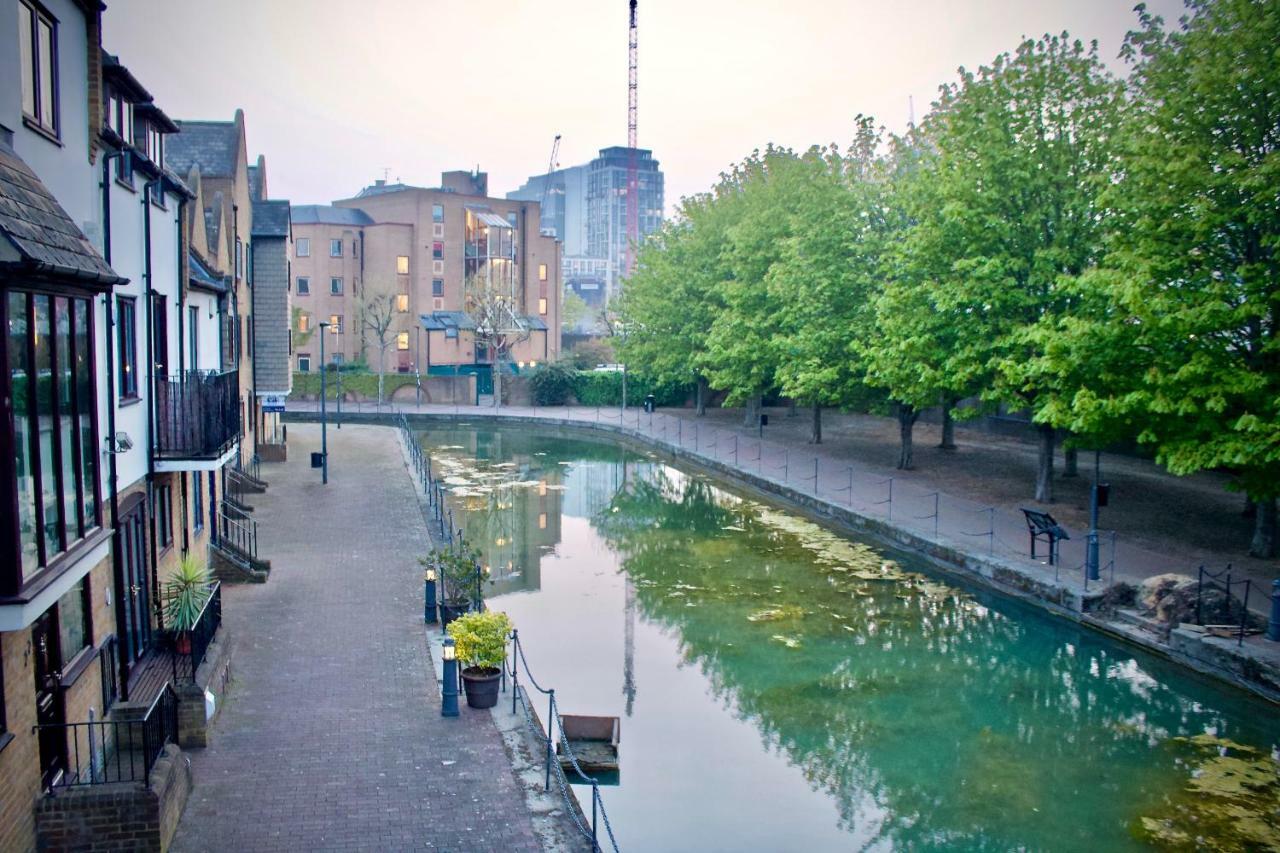 Tobacco Dock Studio Londen