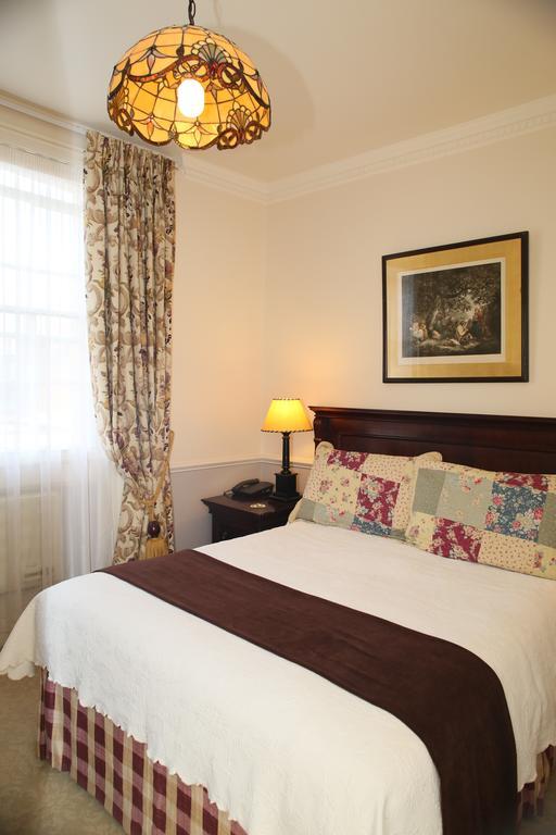 Guest house Lord Milner London