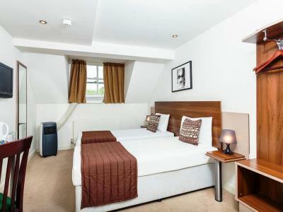 Avni Kensington Hotel London