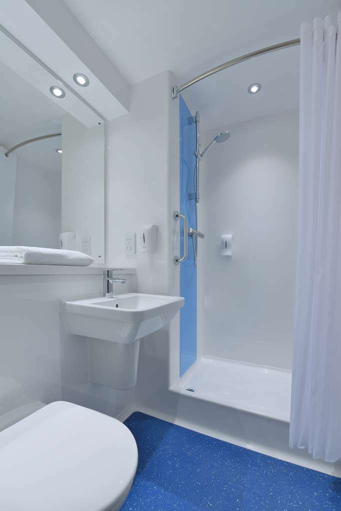 Travelodge Docklands 3* London