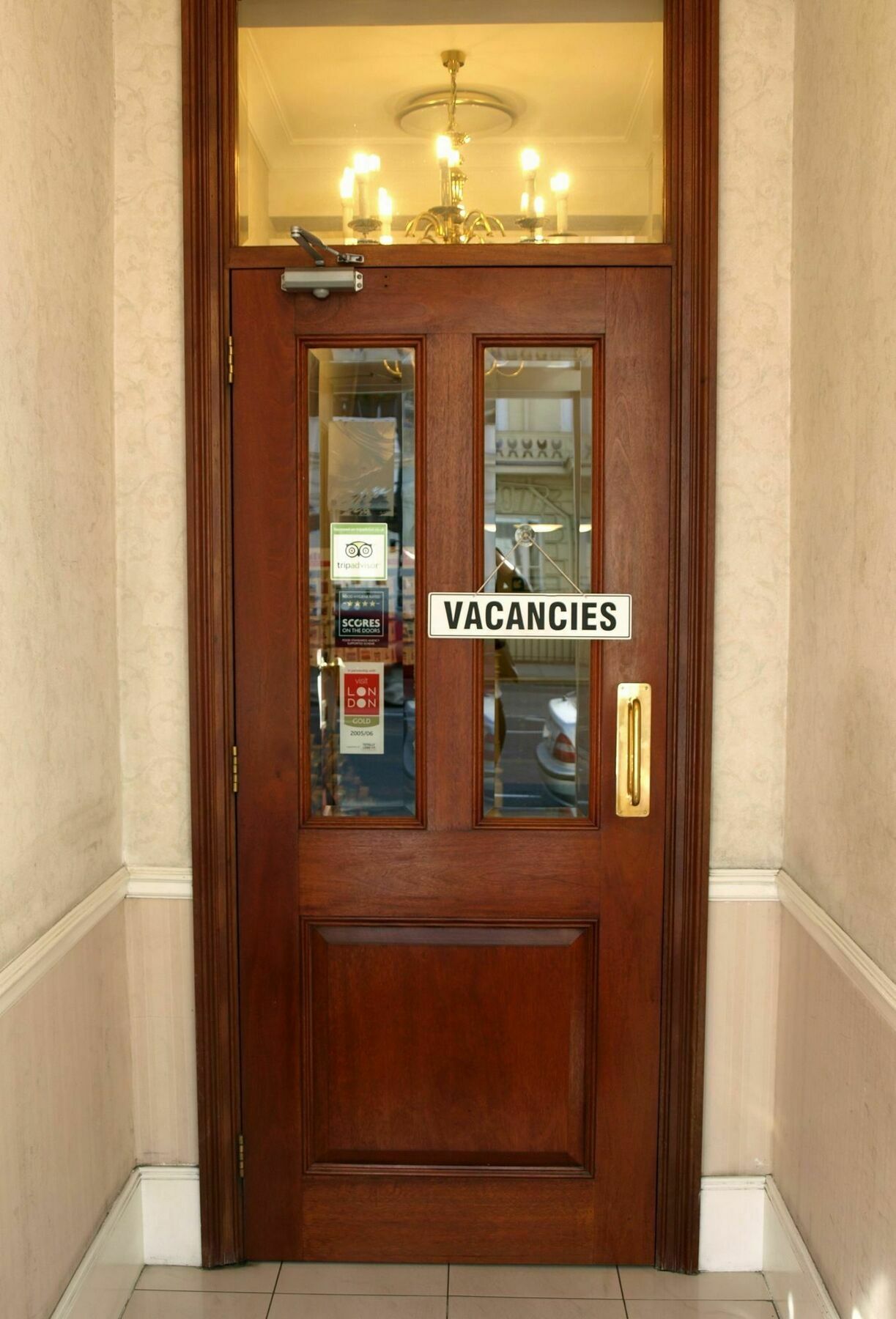 Hotel Victor - Victoria 4*