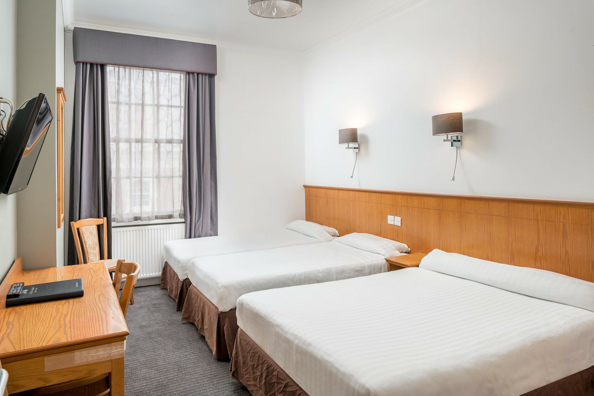 Oyo Townhouse New England, Victoria Hotel 3*