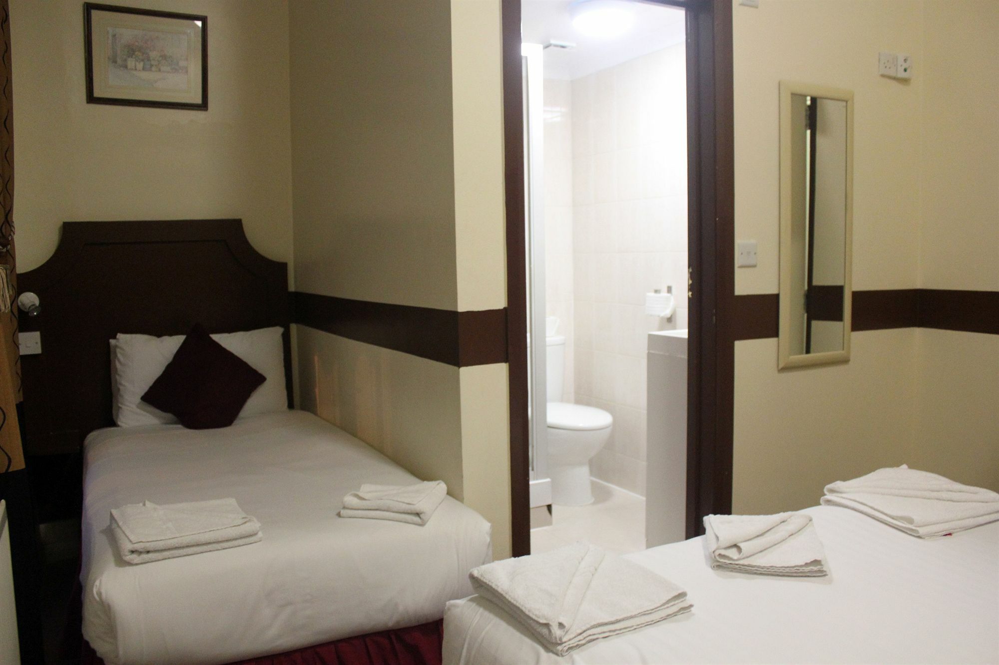 Victoria Station Hotel