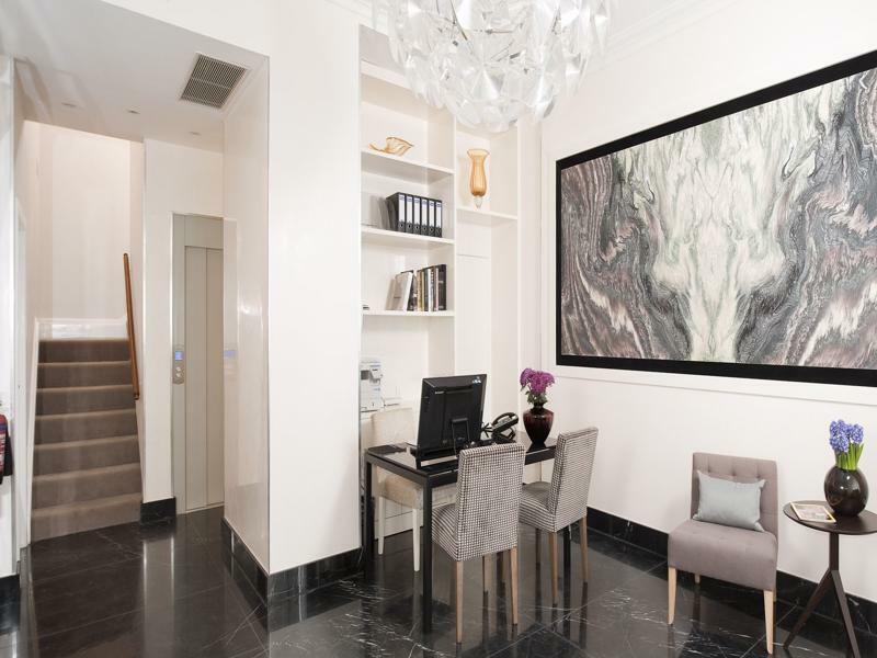 Ashburn Court 4*