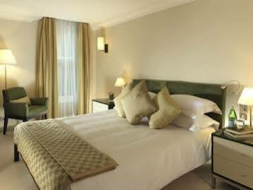Cheval Phoenix House At Sloane Square Aparthotel London