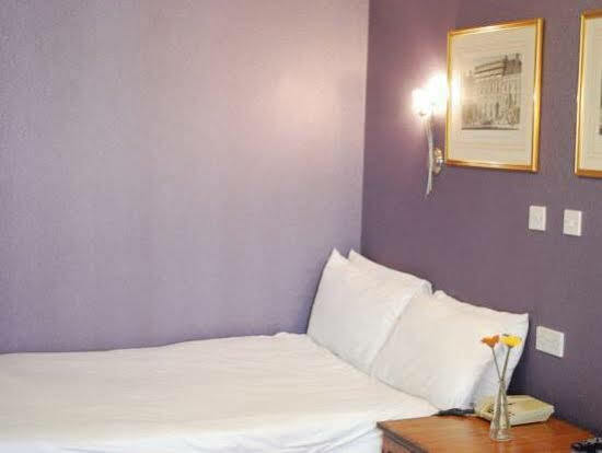 Lord Kensington Hotel London