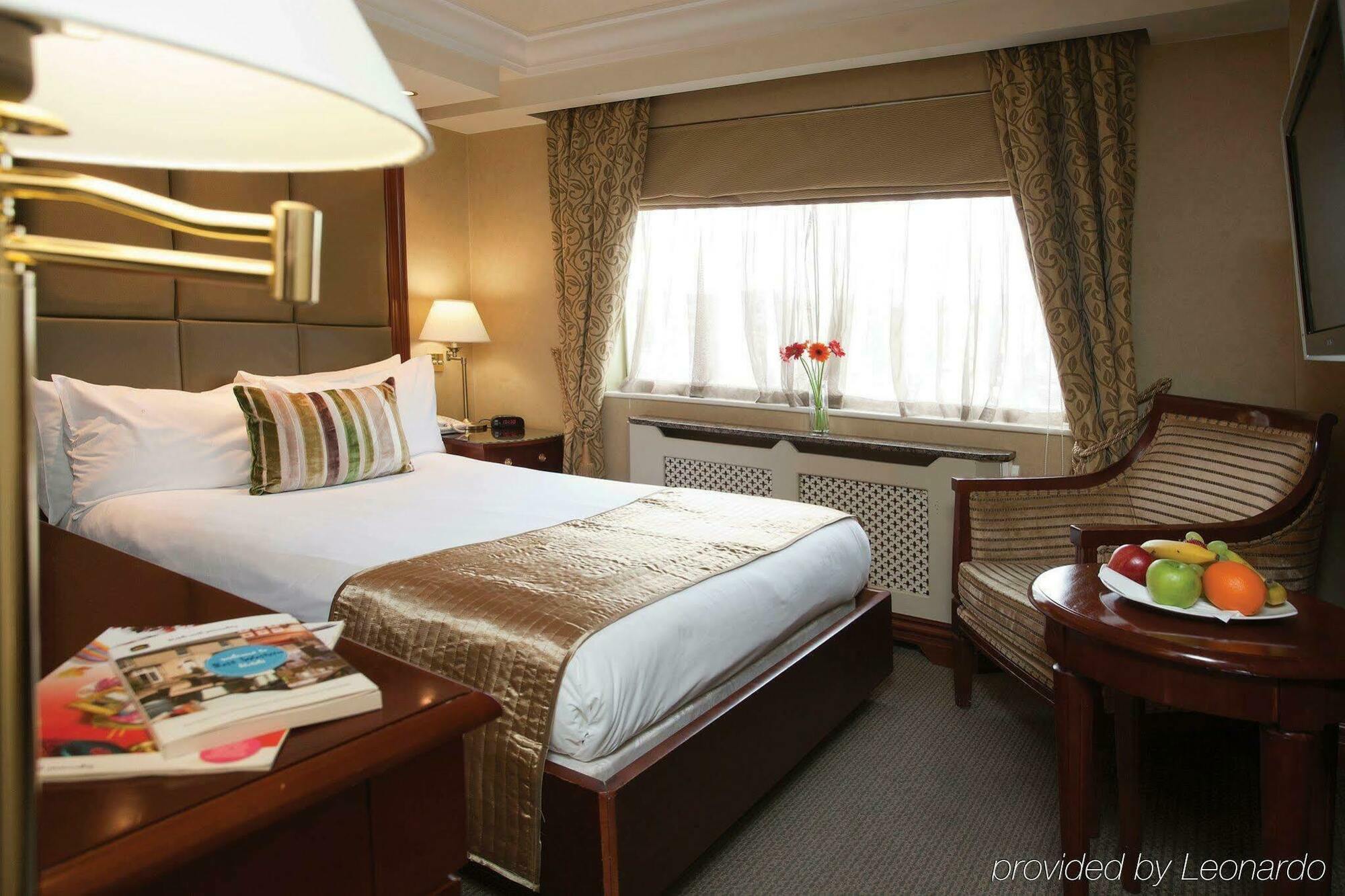 Hotel Park Grand Kensington 4*