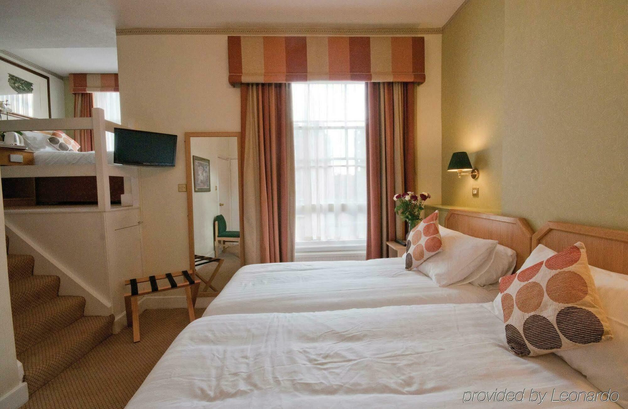 Phoenix 4* Londen