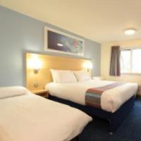 Travelodge Docklands 3*
