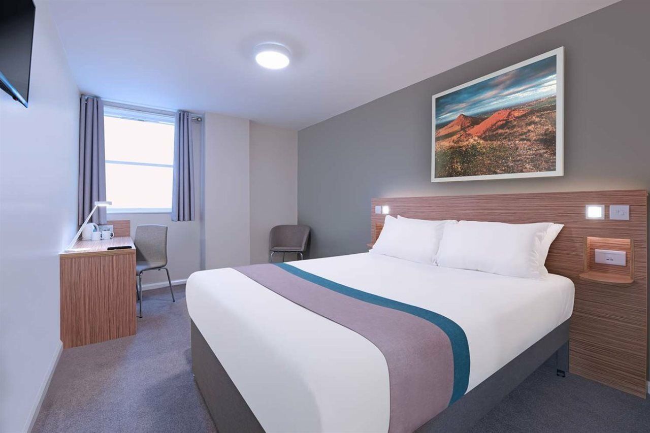 Travelodge Farringdon Hotel 3*