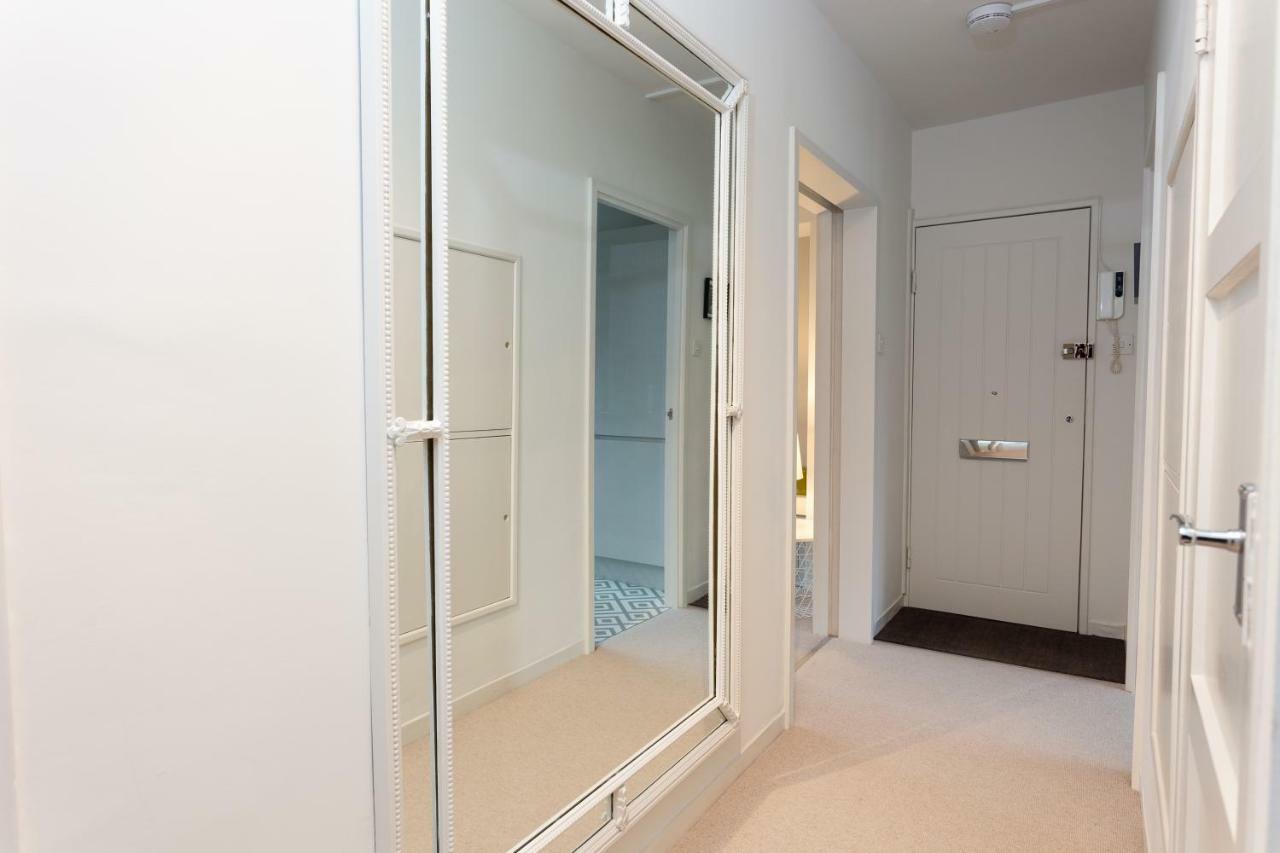 Apartment Stunning Two Bed Flat London