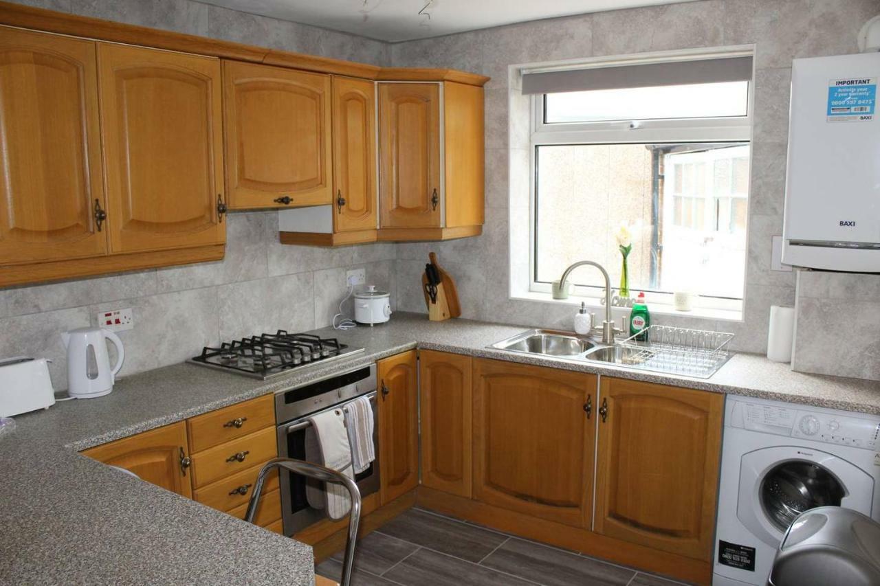 25 Idmiston Road Apartment *