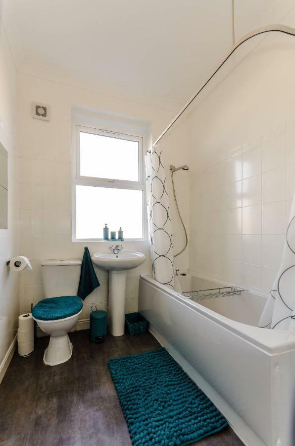 15 Grosvenor Road * London