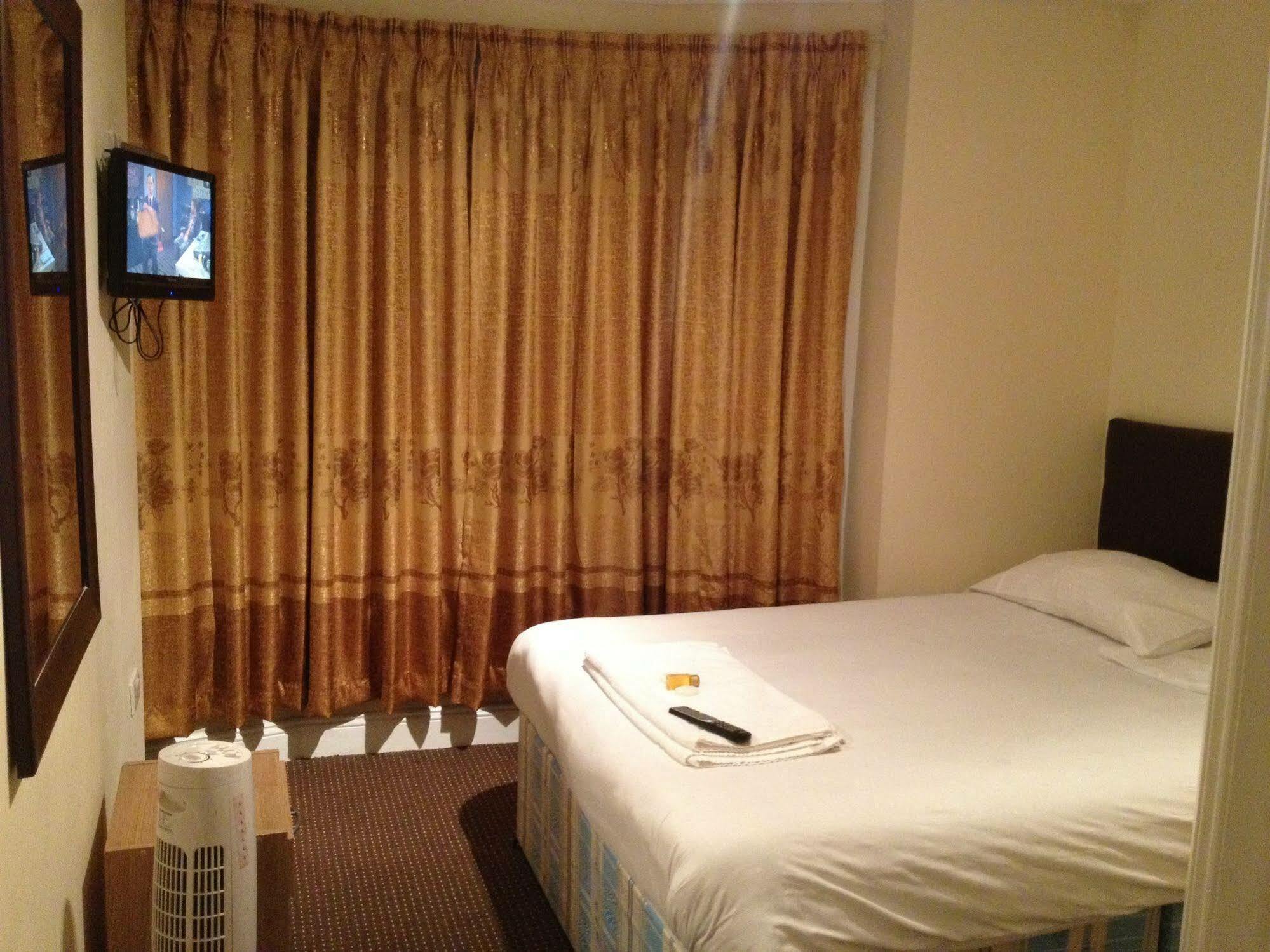 City Lodge London 2*