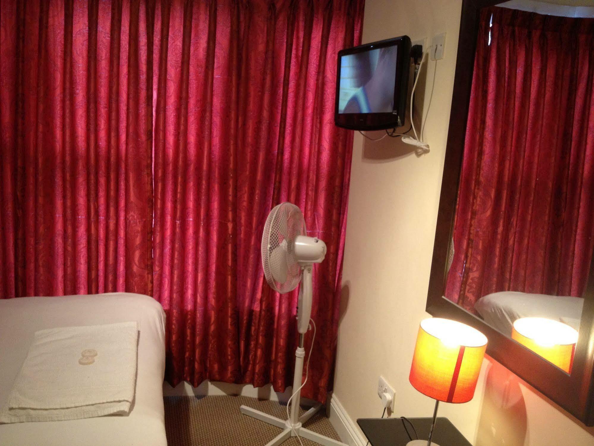 Guest house City Lodge London 2*