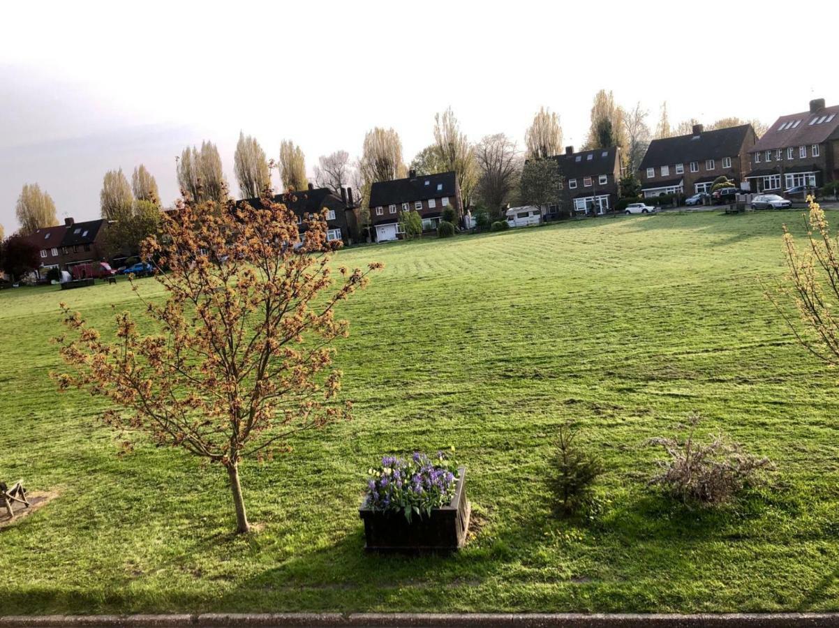 Heathfield Sq Guest house *