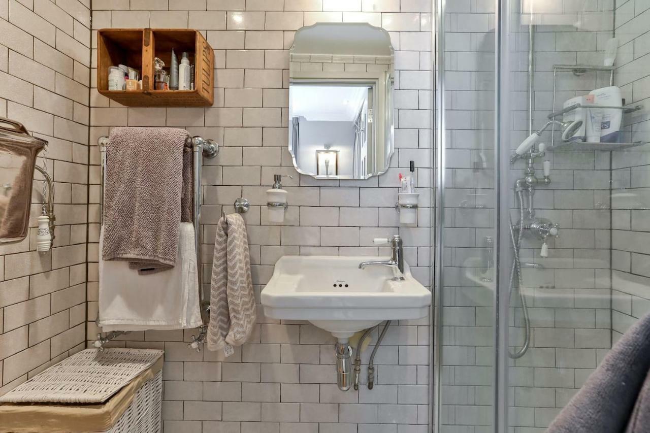 Beautiful - Bloomsbury Apartment London