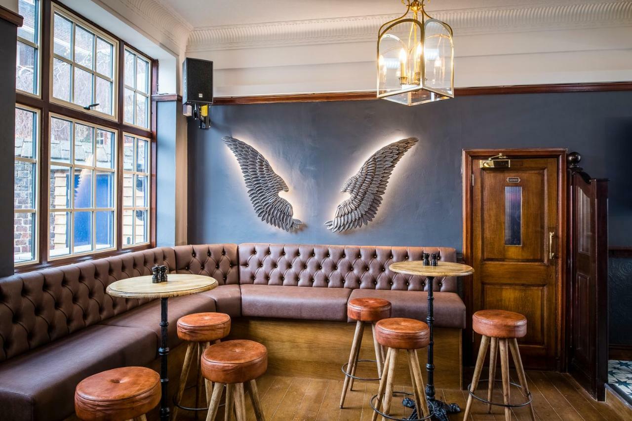 Hotell Three Falcons London