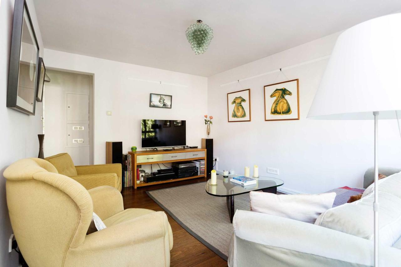 Veeve - Portobello Yellow * London
