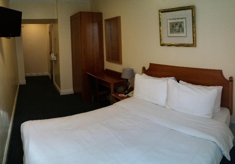 Victor - Victoria Hotel 4*
