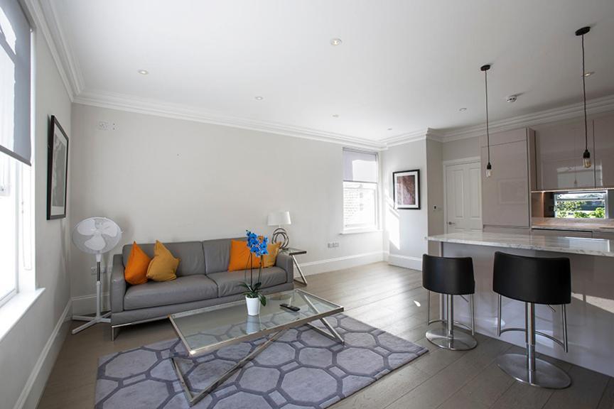 Apartment Ealing London