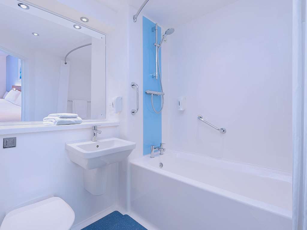 Travelodge Greenwich High Road 3*
