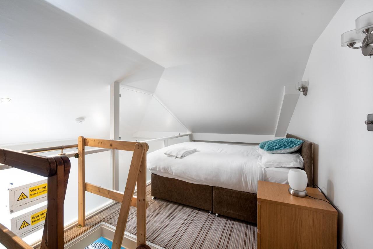 Chelsea Apartahotel