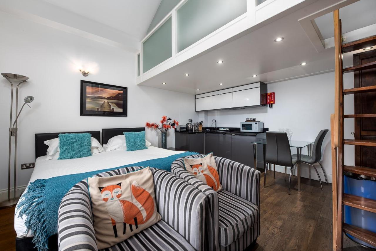 Chelsea Apartahotel