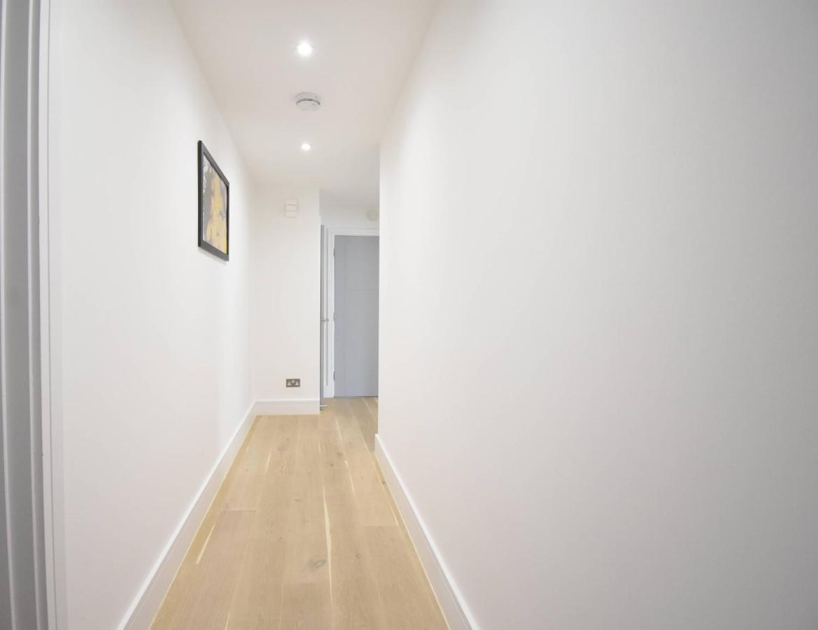Northside Ealing Apartment *