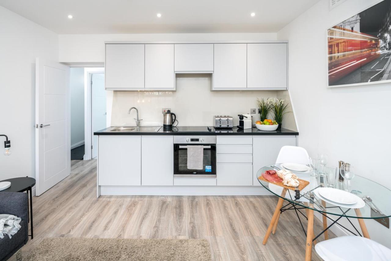 Skyline Serviced - Brixton Apartment *