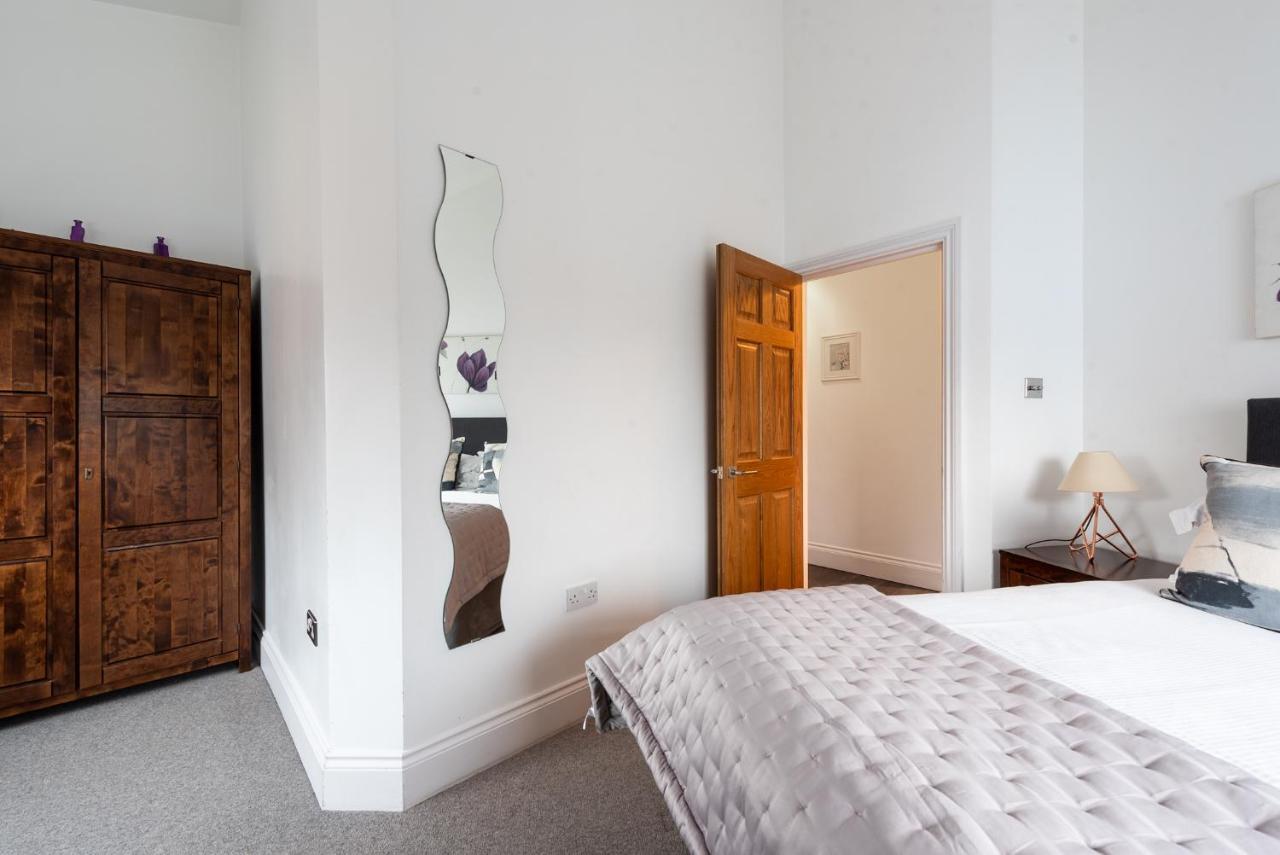 Chelsea Apartahotel