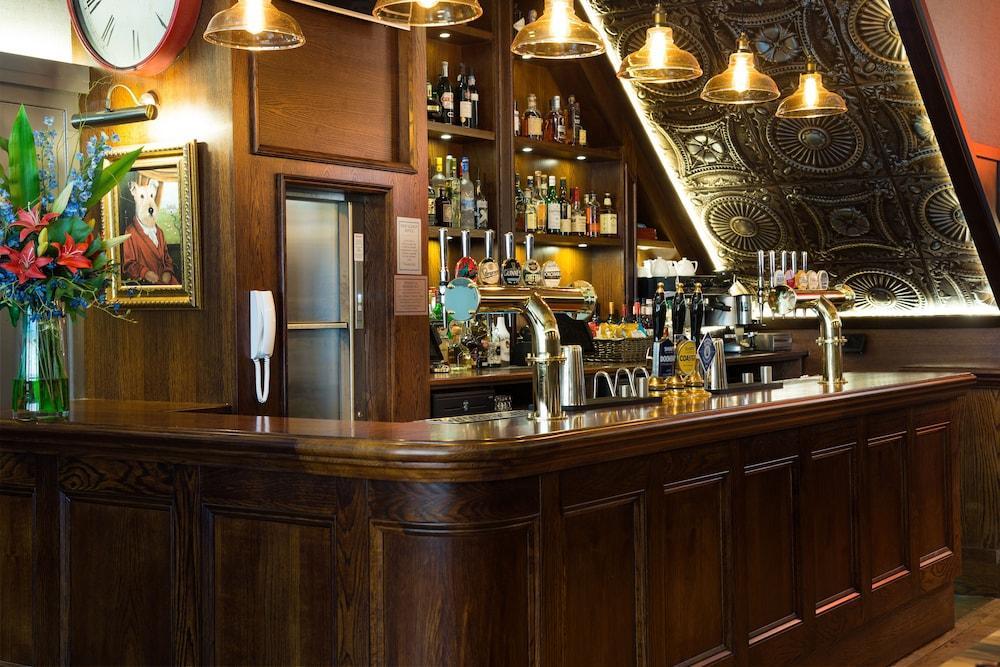 The Grafton Arms Pub & Gasthof