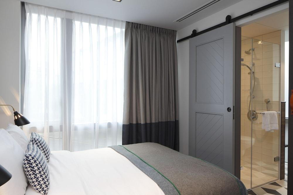 By Marriott Tower Bridge Hotel 4*