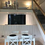Elsham Apartments