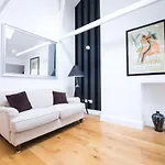 Contemporary 1 Bed Flat In Fulham Near The Thames