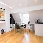 Contemporary 1 Bed Flat In Fulham Near The Thames