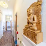 Lotus Guesthouse In Jamyang Buddhist Center