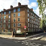 Specious 2 Bedroom Flat - Zone 1