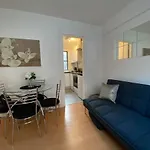 Stunning Oxford Street Furnished Apartment