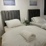 Newsuites