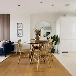 The Limehouse Classic - Endearing 2Bdr Flat With Balcony