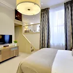 Claverley Court Apartamentos
