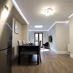 Luxlet Apartments - Heart Of Notting Hill, London