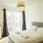 Luxury 2 Bed Woolwich Arsenal Apartment