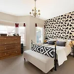Battersea Boutique Townhouse